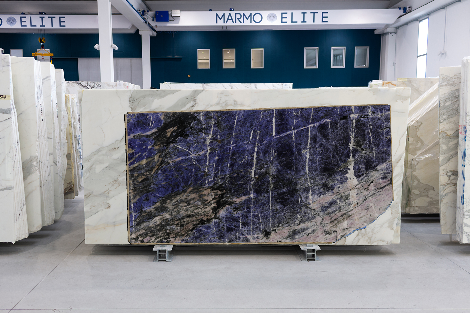 SODALITE BLUE ESSENTIAL