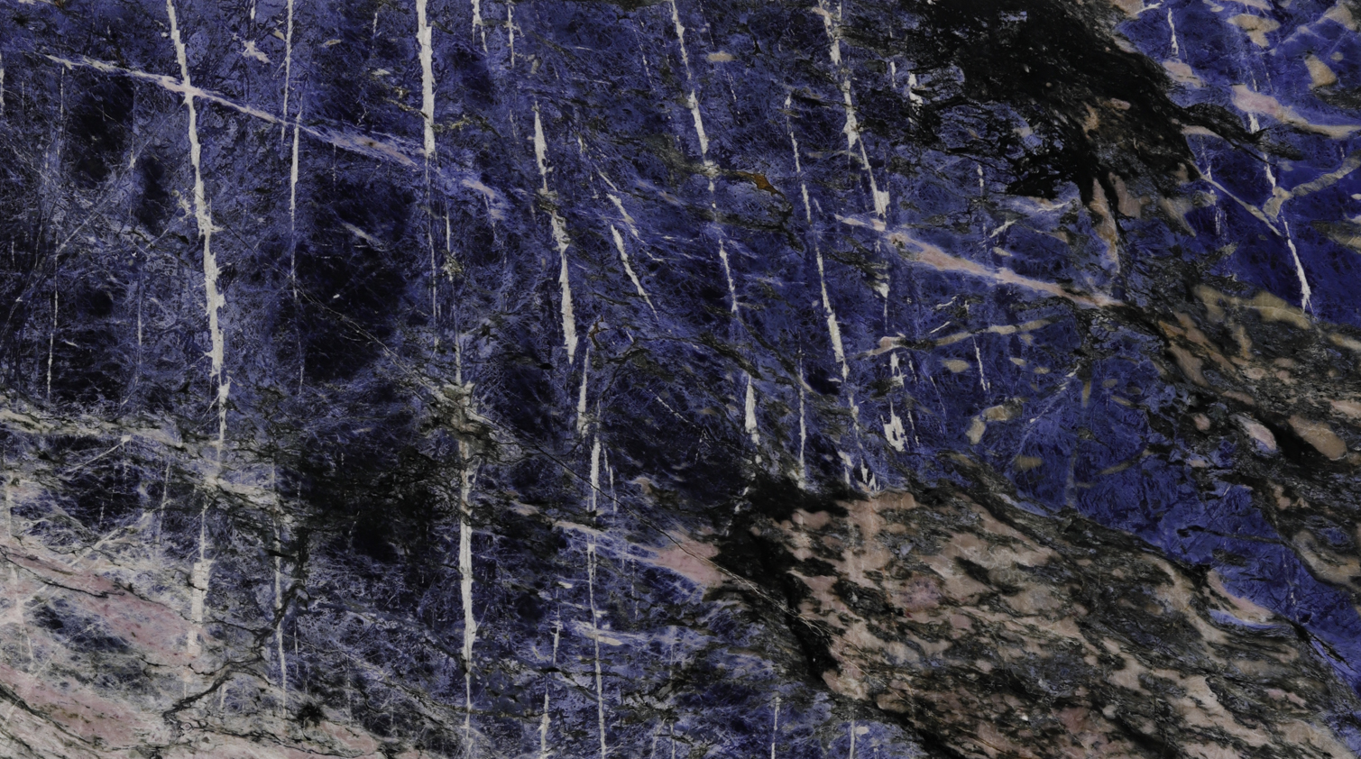 SODALITE BLUE ESSENTIAL