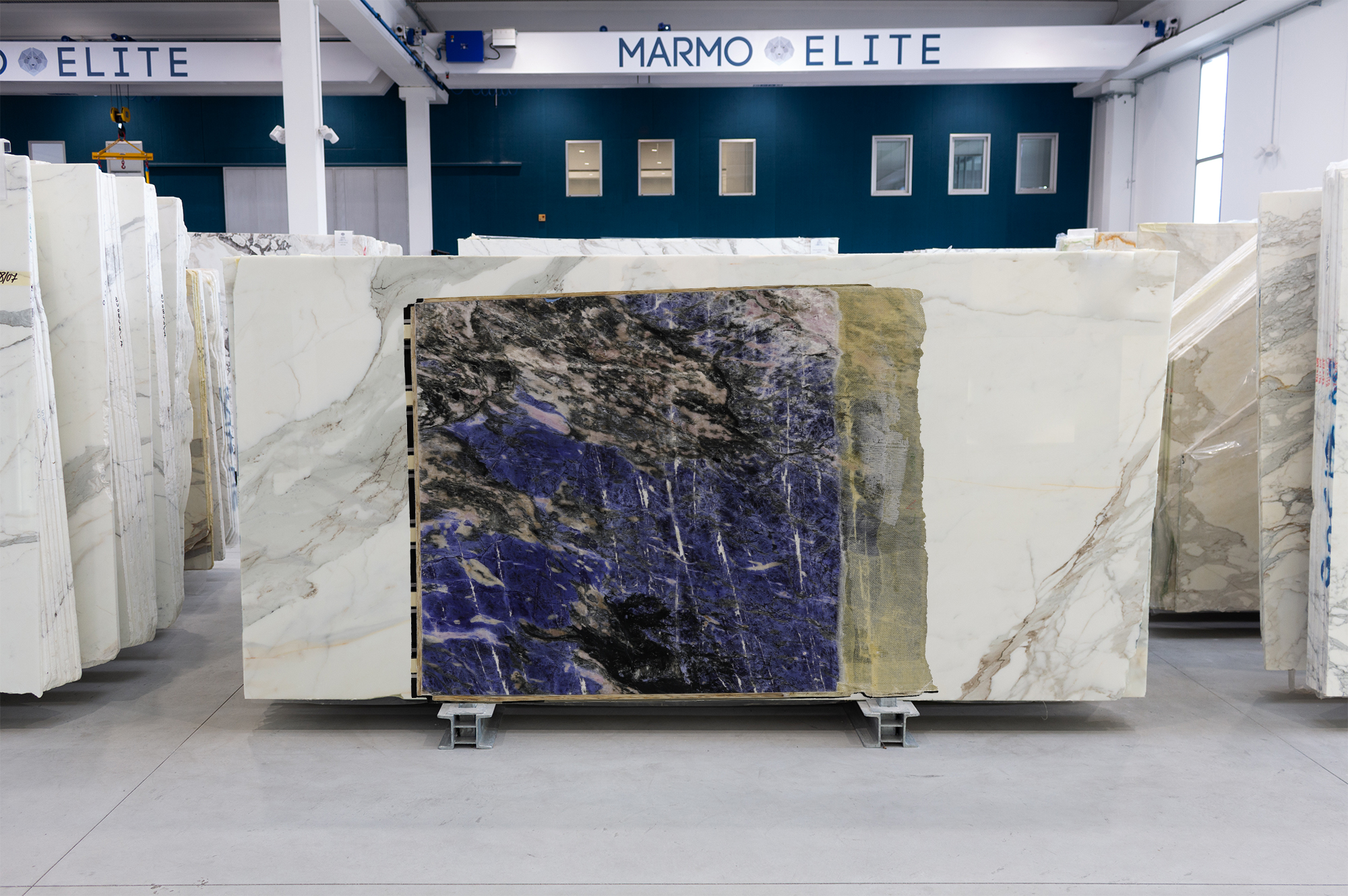 SODALITE BLUE ESSENTIAL