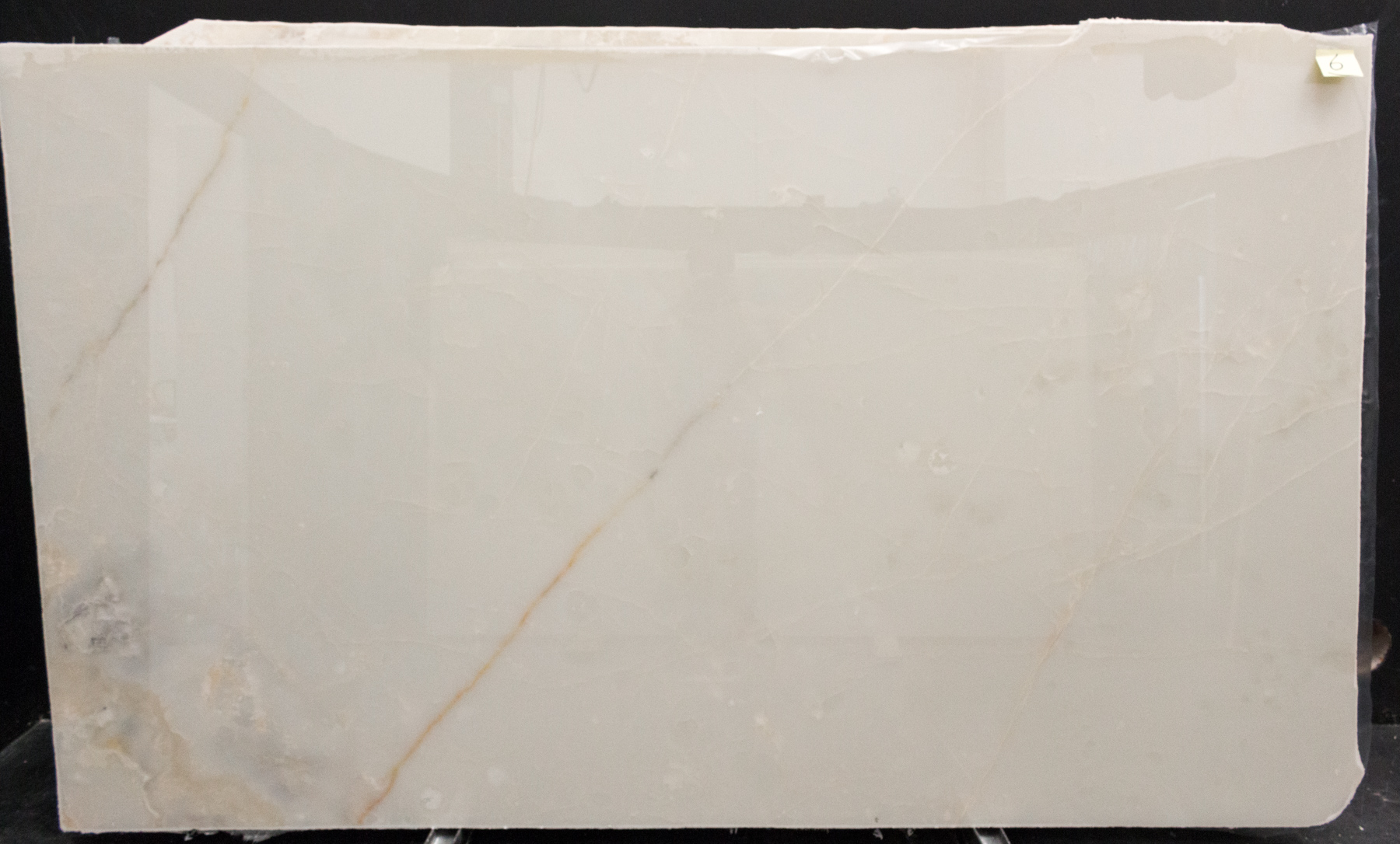 WHITE ONYX