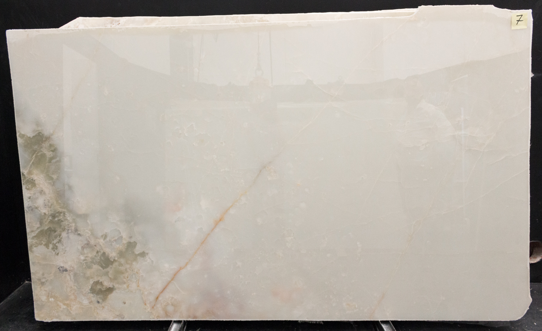 WHITE ONYX