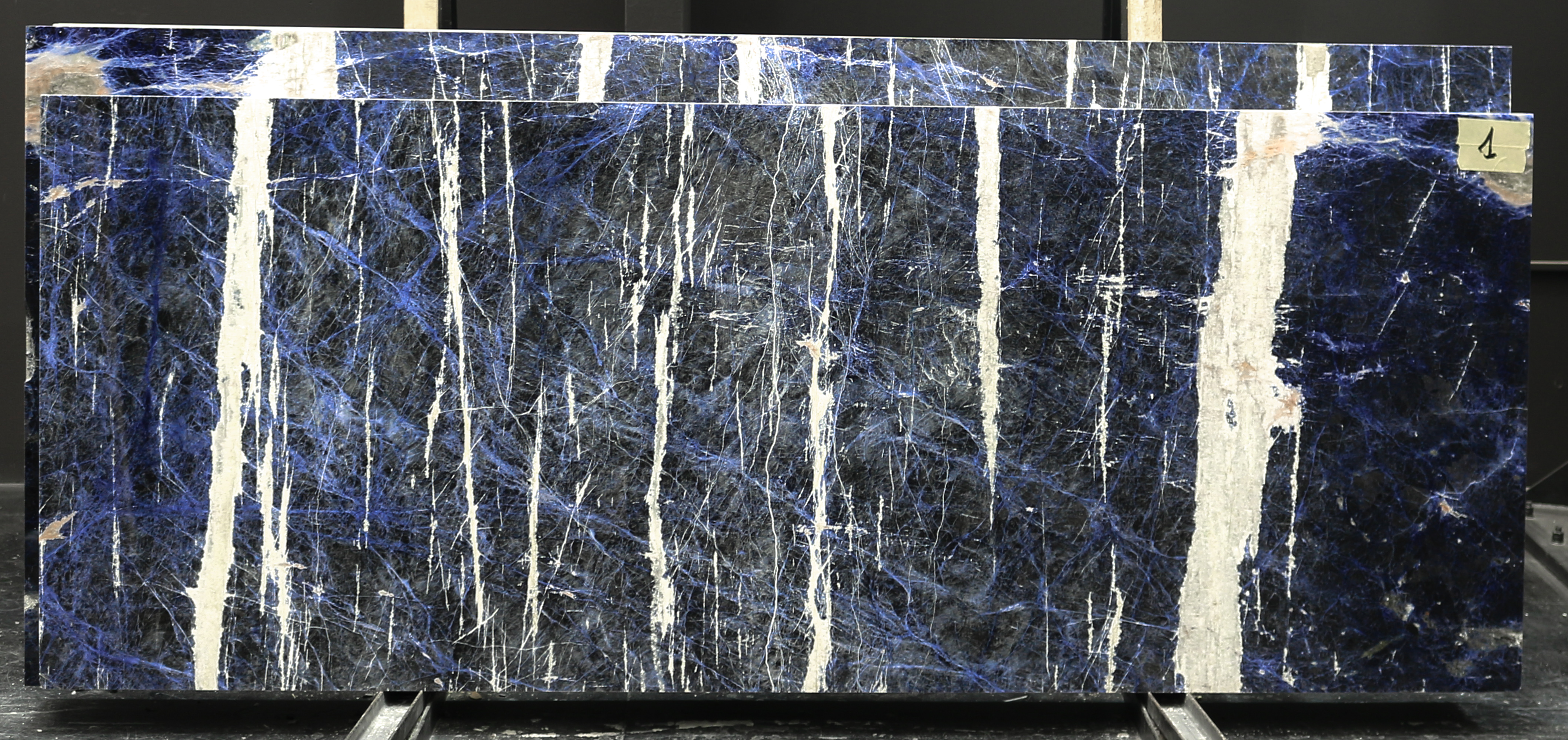 SODALITE BLUE PREMIUM