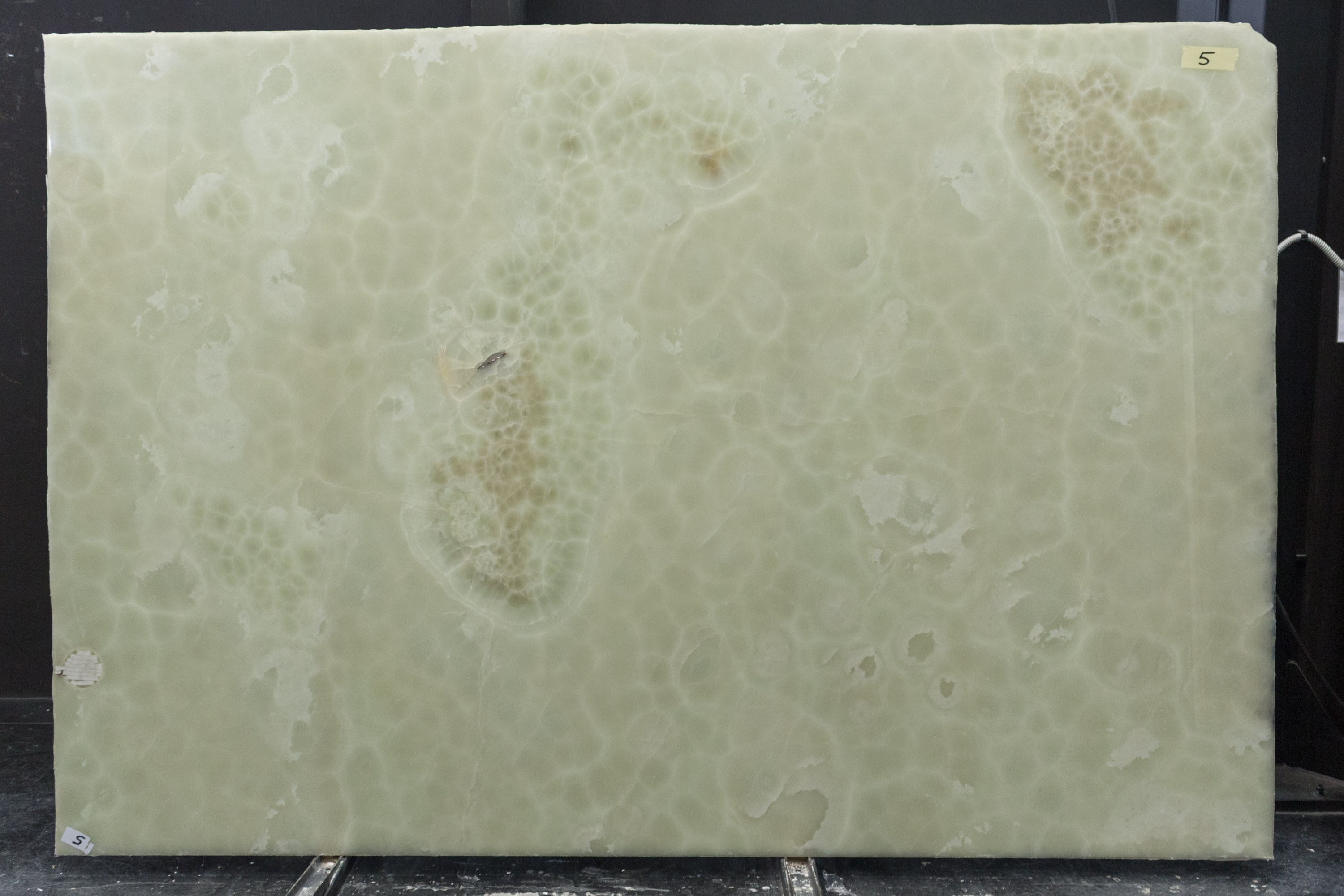 LIGHT GREEN ONYX