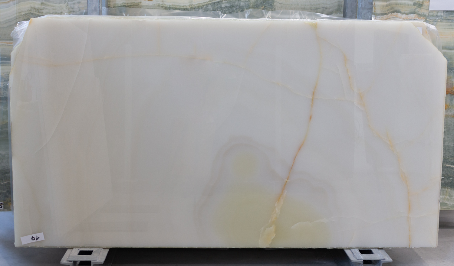 WHITE ONYX