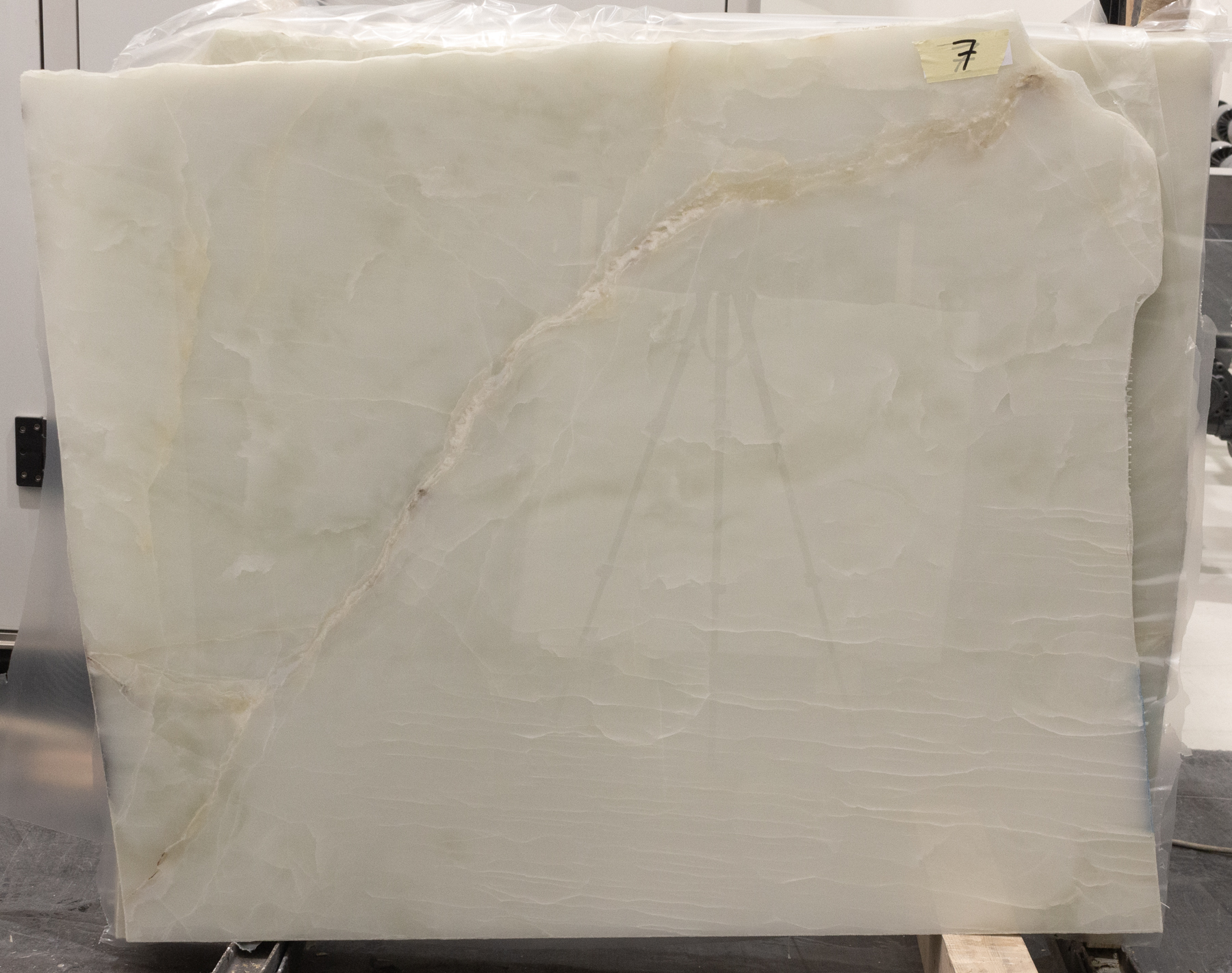 WHITE ONYX