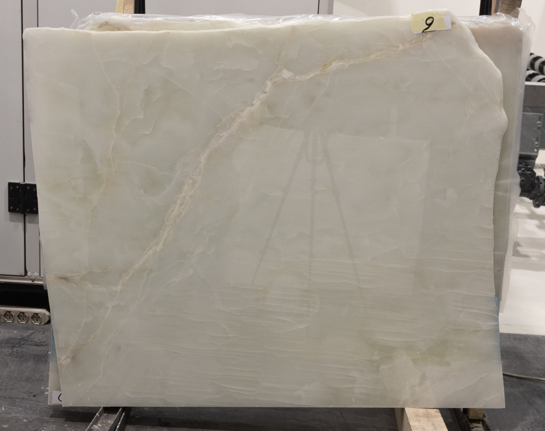 WHITE ONYX