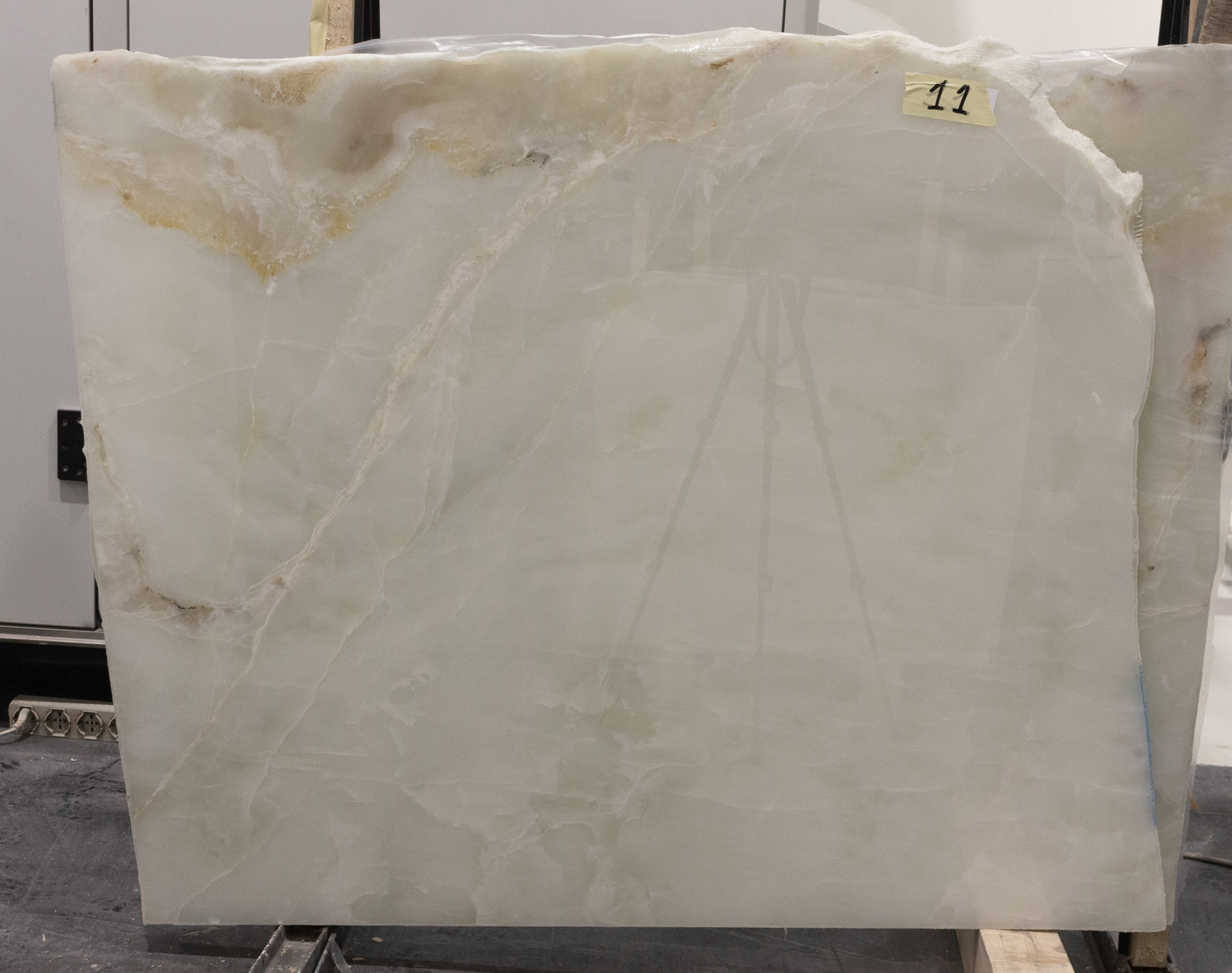 WHITE ONYX