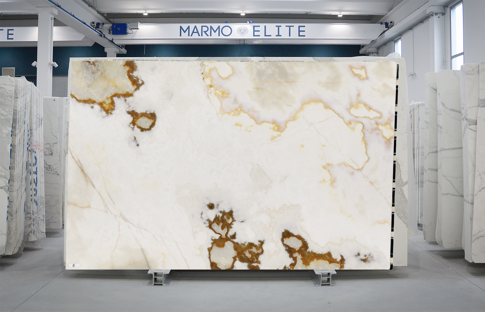 WHITE ONYX