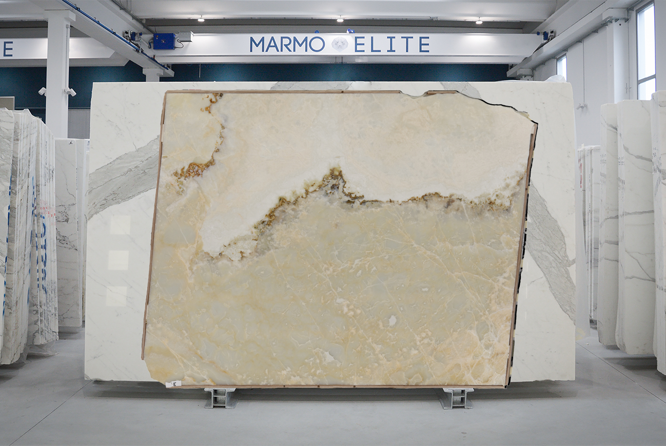 WHITE ONYX