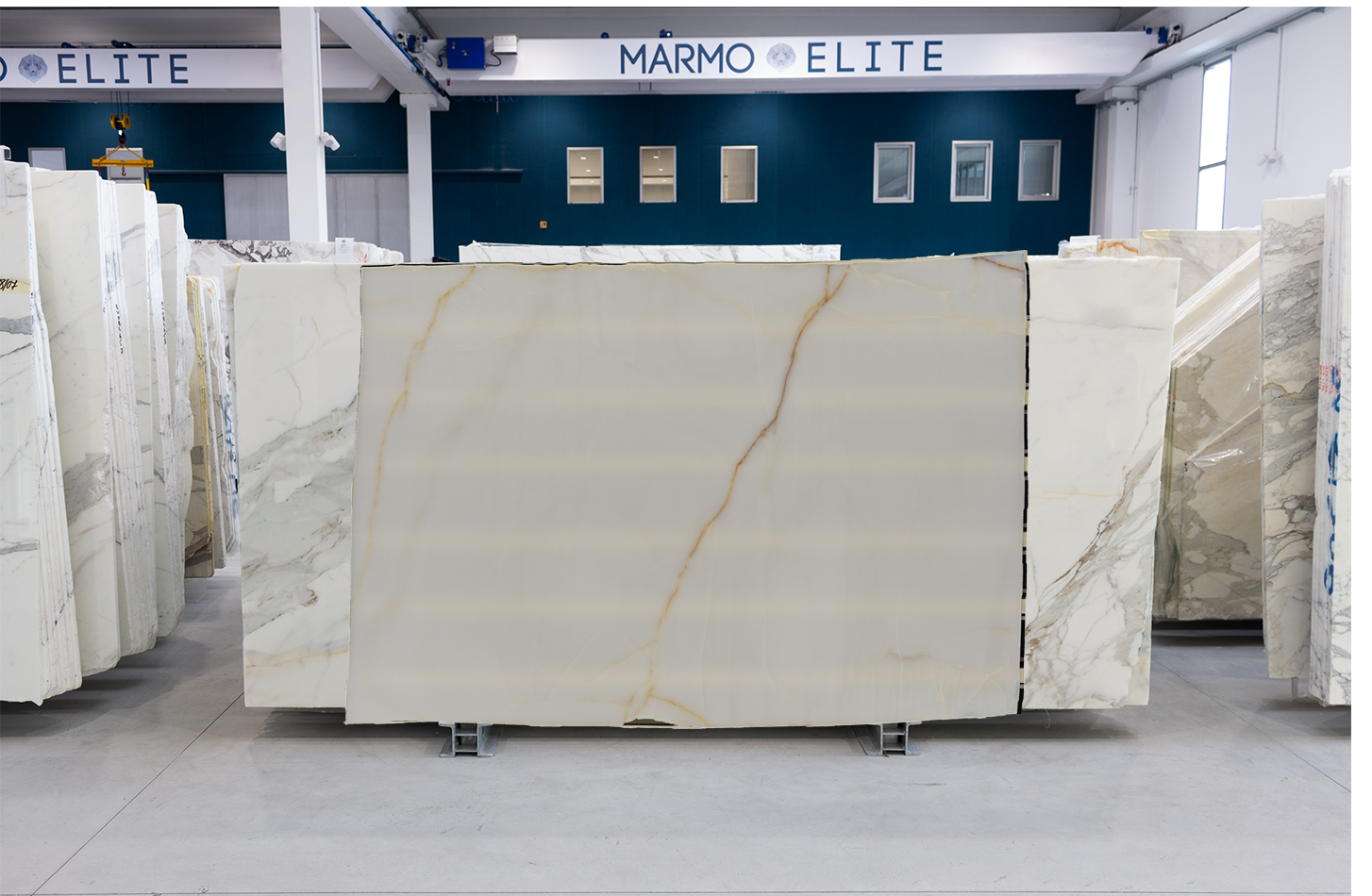 WHITE ONYX