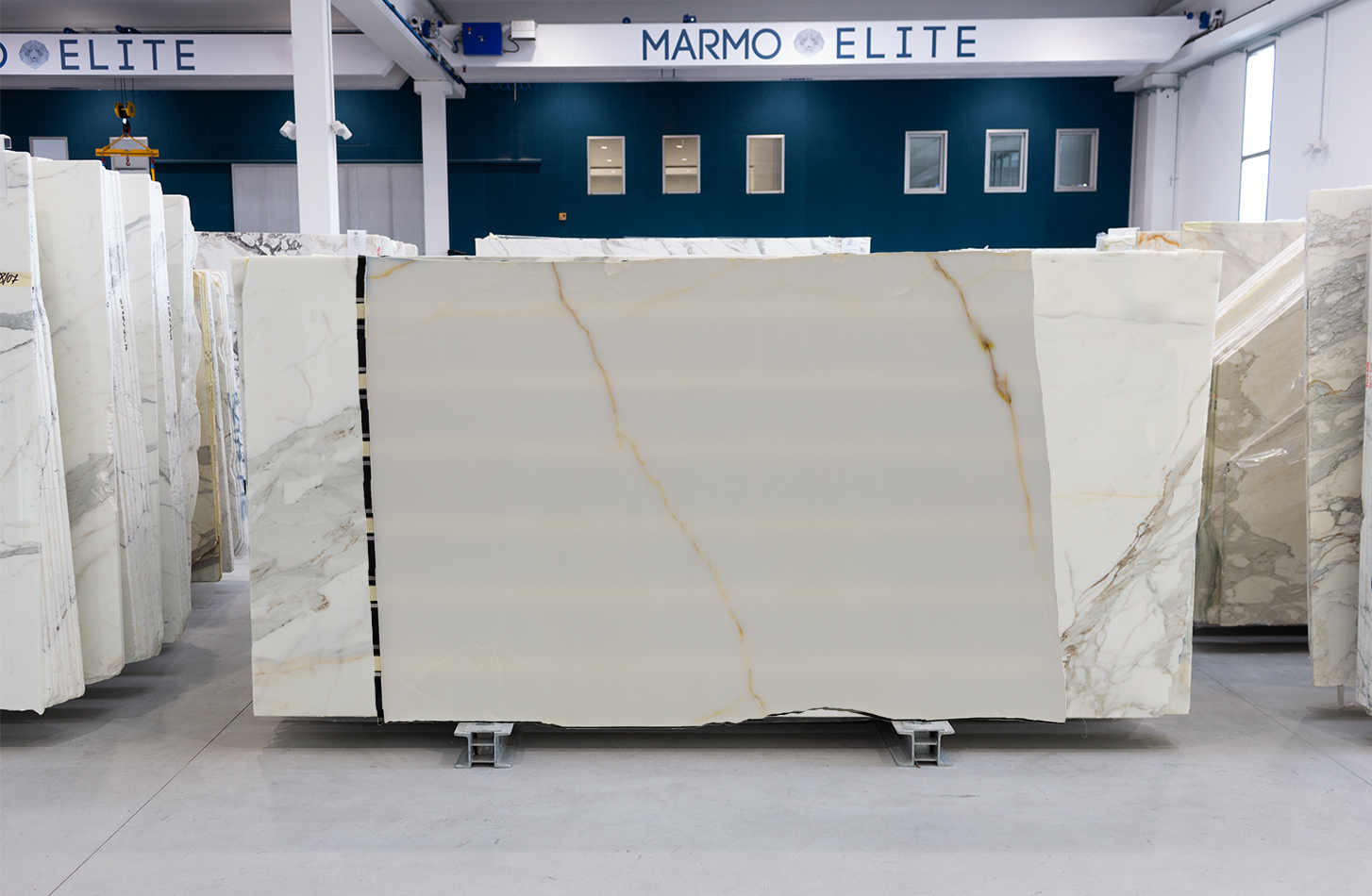 WHITE ONYX